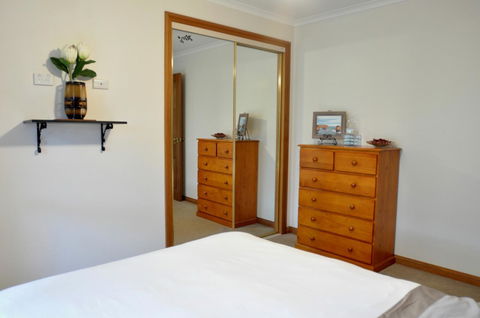 Crimea Retreat - Australia Accommodation 23