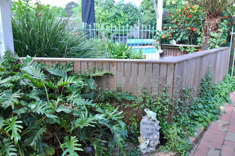 Crimea Retreat - Australia Accommodation 25