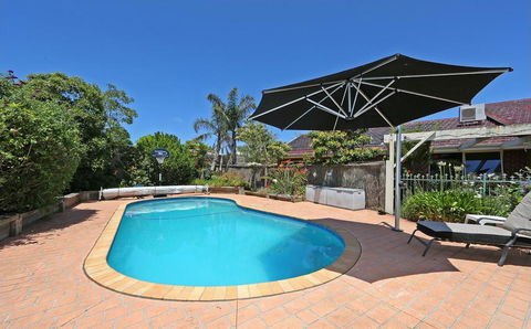 Crimea Retreat - Australia Accommodation 0