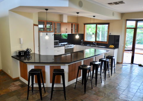 Crimea Retreat - Australia Accommodation 21