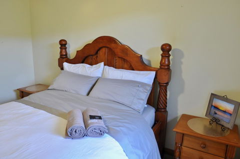 Crimea Retreat - Australia Accommodation 43