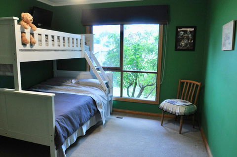 Crimea Retreat - Australia Accommodation 10