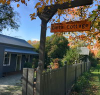 Cinta Cottage - Australia Accommodation
