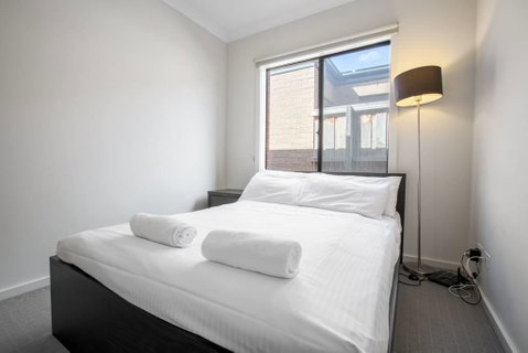Holiday Rose - Australia Accommodation 9