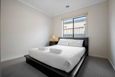 Holiday Rose - Australia Accommodation 3
