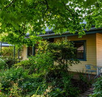 The Orchard House - Australia Accommodation
