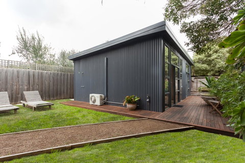 The Love Shack - Romantic Bungalow - Australia Accommodation 12