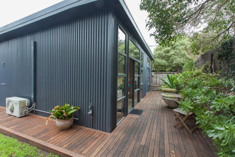 The Love Shack - Romantic Bungalow - Australia Accommodation 1