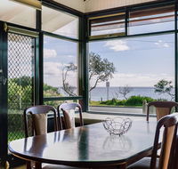 Beach Front Beauty - Ocean front views - Australia Accommodation