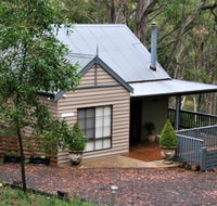 Tangenong Cottages - Australia Accommodation