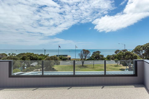 Blairgowrie Apartment 1 - On The Beach - Australia Accommodation 17