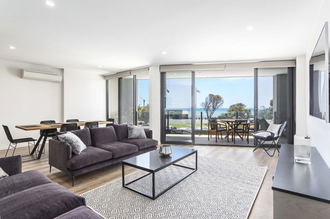 Blairgowrie Apartment 1 - On The Beach - Australia Accommodation 5