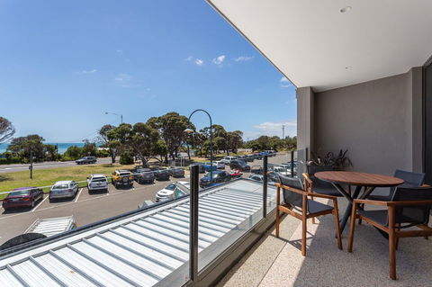 Blairgowrie Apartment 1 - On The Beach - Australia Accommodation 9