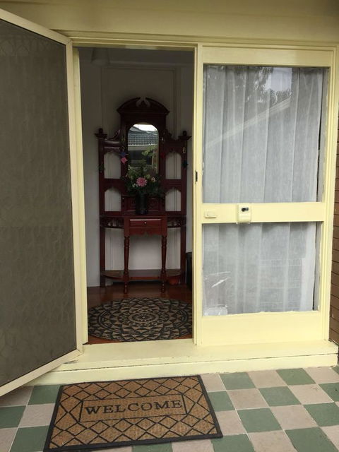 Doncaster Westfield Home Stay - Australia Accommodation 16