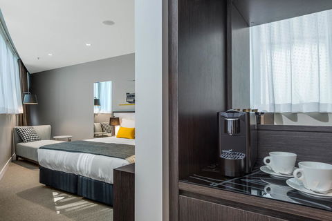 Peppers Docklands - Australia Accommodation 16