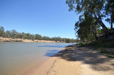 Tasman Holiday Parks - Merool On The Murray - Australia Accommodation 7