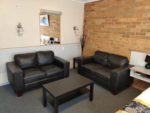 Coachman Motel And Holiday Units - Australia Accommodation 16