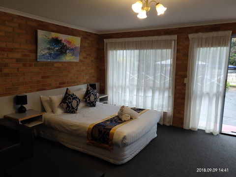 Coachman Motel And Holiday Units - Australia Accommodation 23