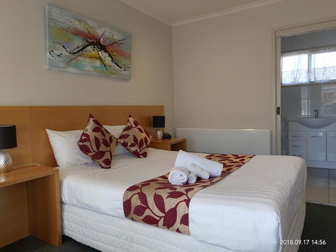 Coachman Motel And Holiday Units - Australia Accommodation 5