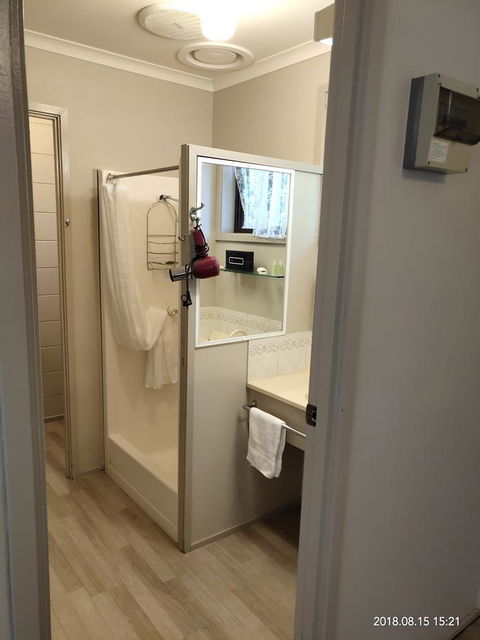 Coachman Motel And Holiday Units - Australia Accommodation 37