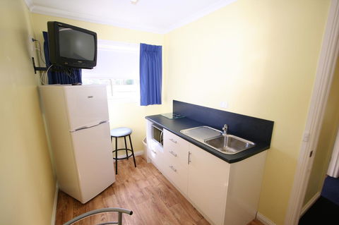 Hamilton Townhouse Motel - Australia Accommodation 4