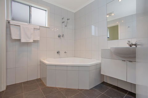 Hamilton Townhouse Motel - Australia Accommodation 18