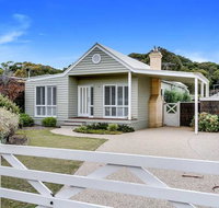 Cute Cottage on Cain - beach at end of street - Australia Accommodation