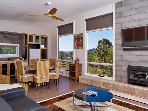 Panoramia Villas - Australia Accommodation 9