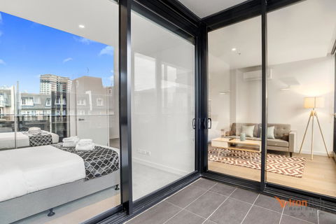 IFSuites (IFSTAYS) North Apartment - Australia Accommodation 36