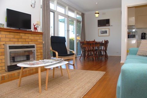 Green Grove - Australia Accommodation 7