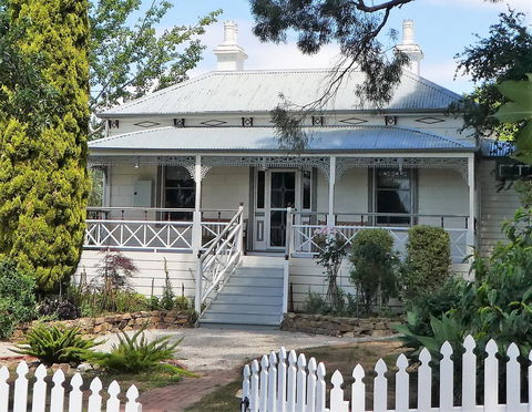 Fairbank House - Australia Accommodation 0