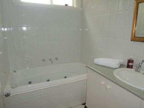 Fairbank House - Australia Accommodation 14