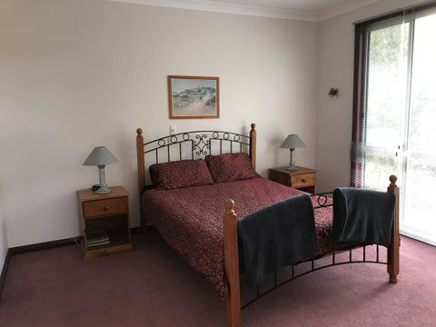 Eagle Bay Views - Australia Accommodation 8