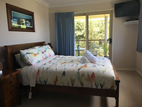 Ocean View Beach House - Australia Accommodation 9