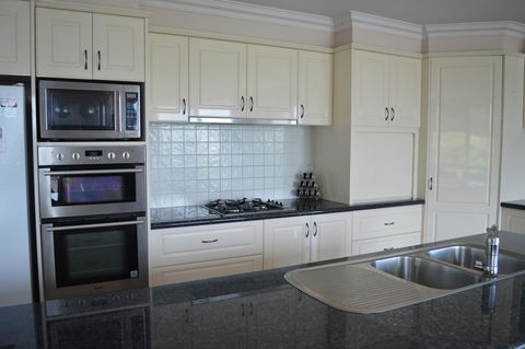 Ocean View Beach House - Australia Accommodation 18