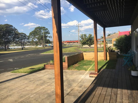 The Wheelhouse - 2BR Waterfront Apt In Town - Australia Accommodation 18