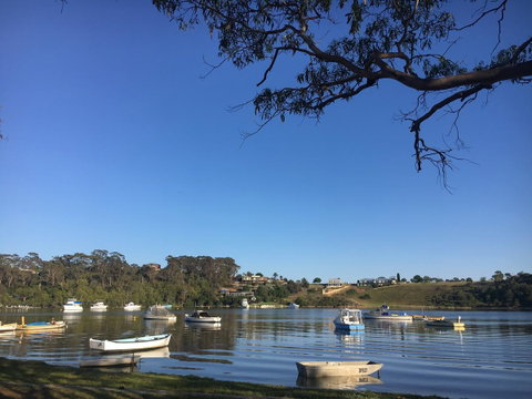 The Wheelhouse - 2BR Waterfront Apt In Town - Australia Accommodation 21