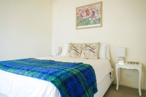Miss Pym's Cottage - Australia Accommodation 19