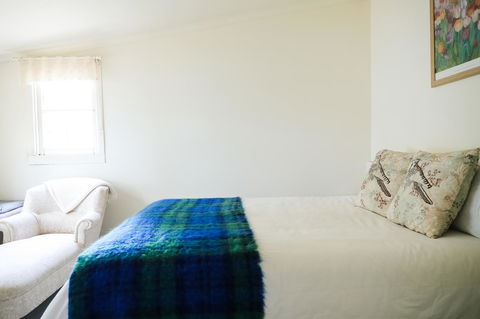 Miss Pym's Cottage - Australia Accommodation 15