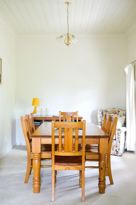 Miss Pym's Cottage - Australia Accommodation 38