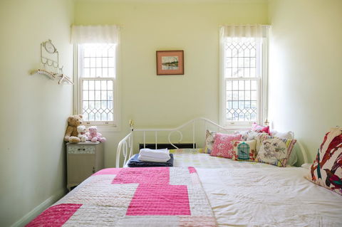Miss Pym's Cottage - Australia Accommodation 25
