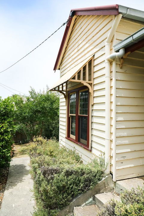 Miss Pym's Cottage - Australia Accommodation 1