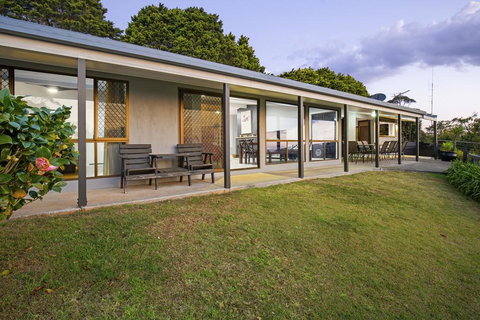 The Bird House - Australia Accommodation 3