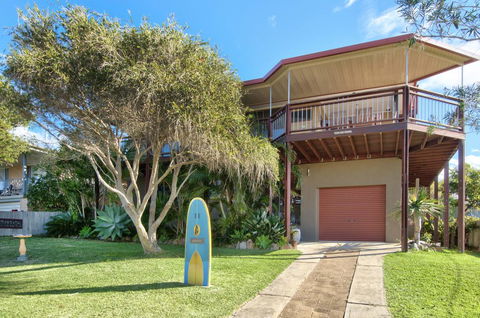 THE BOARDROOM ON BANKSIA - 11 Banksia Ave Bonny Hills - Australia Accommodation 1