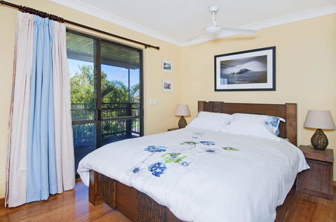 THE BOARDROOM ON BANKSIA - 11 Banksia Ave Bonny Hills - Australia Accommodation 3