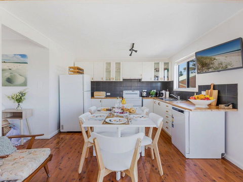 The Chalet At Callala Beach - Beach House Character - Australia Accommodation 1