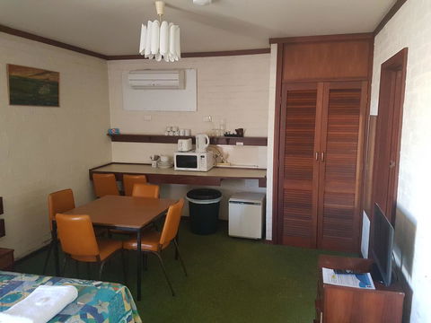 The Club Hotel - Australia Accommodation 1
