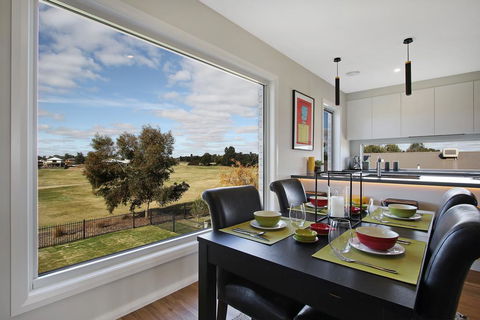 The Clubhouse On Black Bull - Australia Accommodation 2