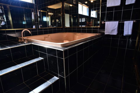 The Crossing Motel - Australia Accommodation 1