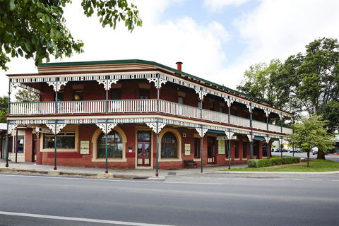 The Daylesford Hotel - Australia Accommodation 1